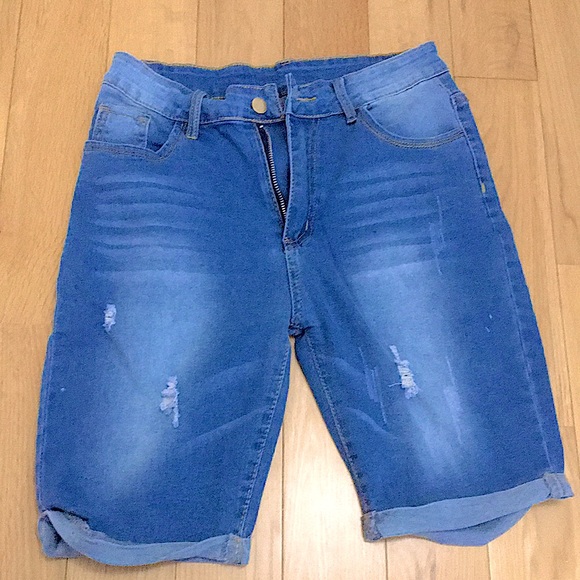 American eagle mom jean shorts light washed - Picture 1 of 1